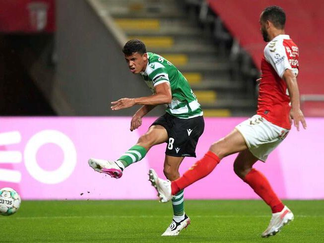 意天空：劳塔罗已回国米参加合练，预计和图拉姆首发出战德比（意天空：劳塔罗归队参加国米合练，预计与图拉姆搭档德比首发）